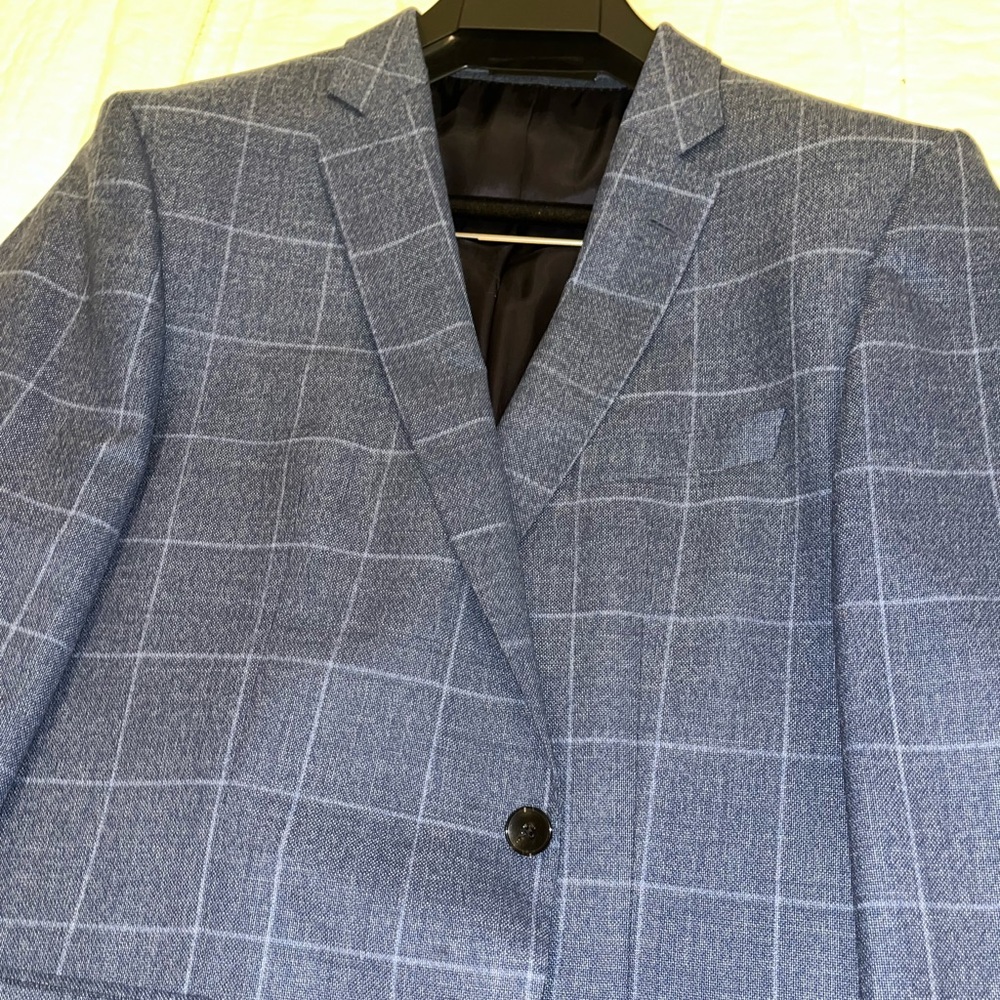 Hugo Boss - Picture 2 of 5